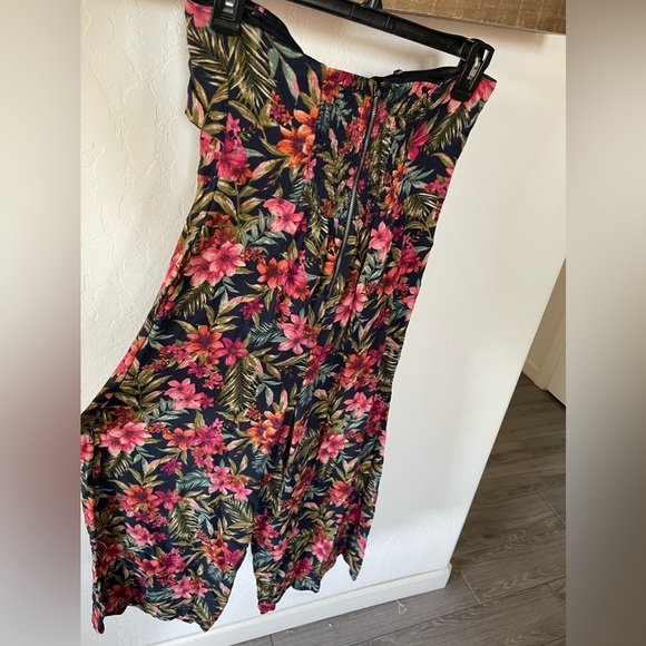 American Eagle| Floral Tropical Wide Leg Strapless Jumpsuit, Size XS••• - Picture 3 of 13